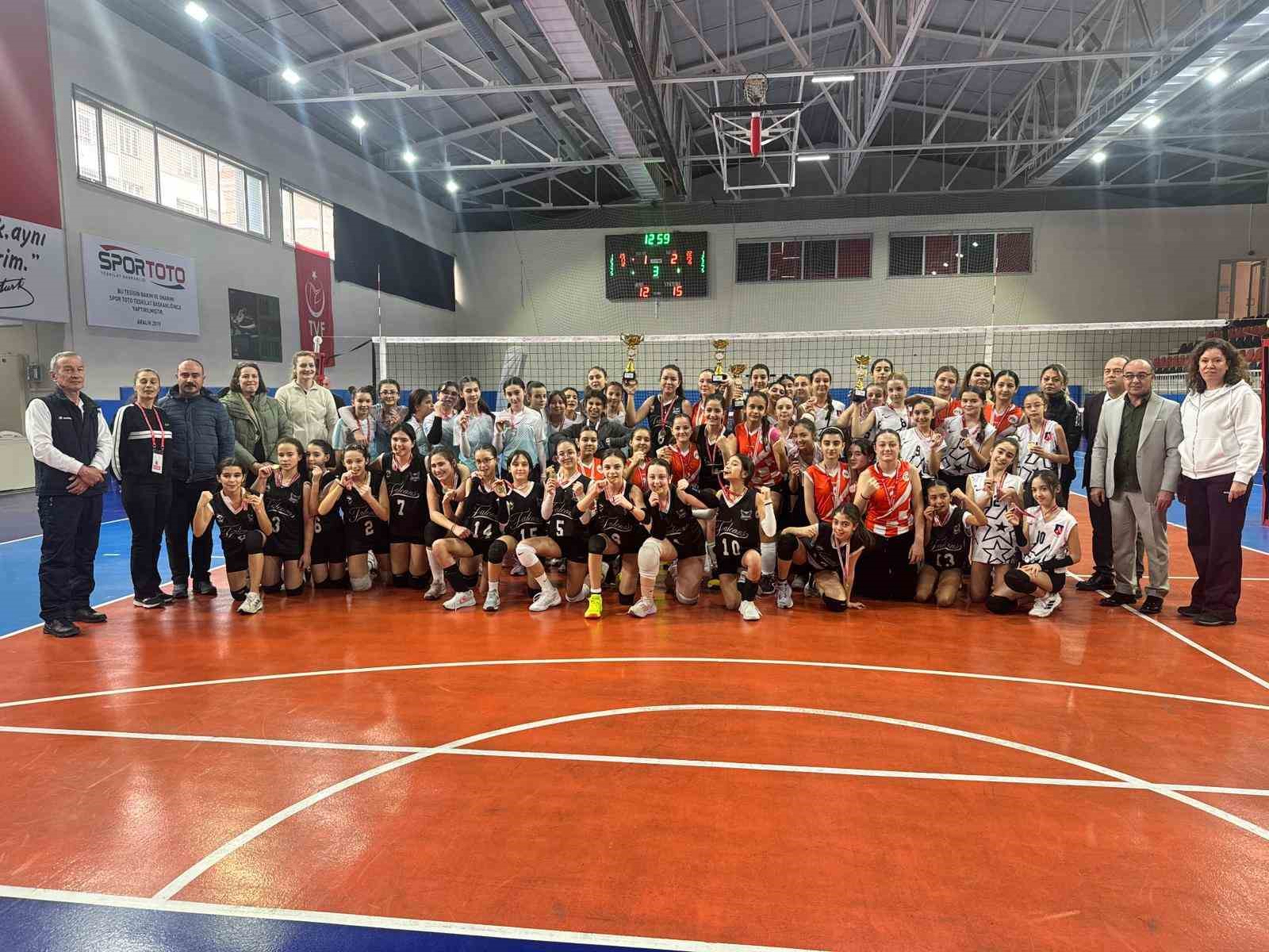 ’Voleybol Küçük Kız Müsabakaları’ tamamlandı