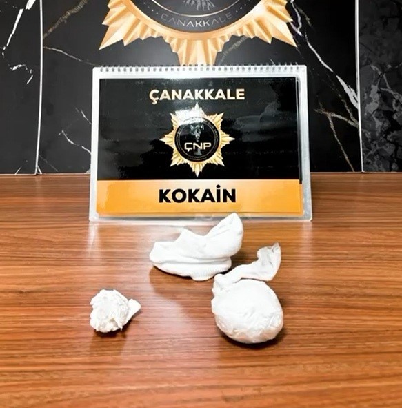 &Ccedil;anakkale&rsquo;de piyasa değeri yaklaşık 7 milyon TL değerinden uyuşturucu maddeler ele ge&ccedil;irildi
