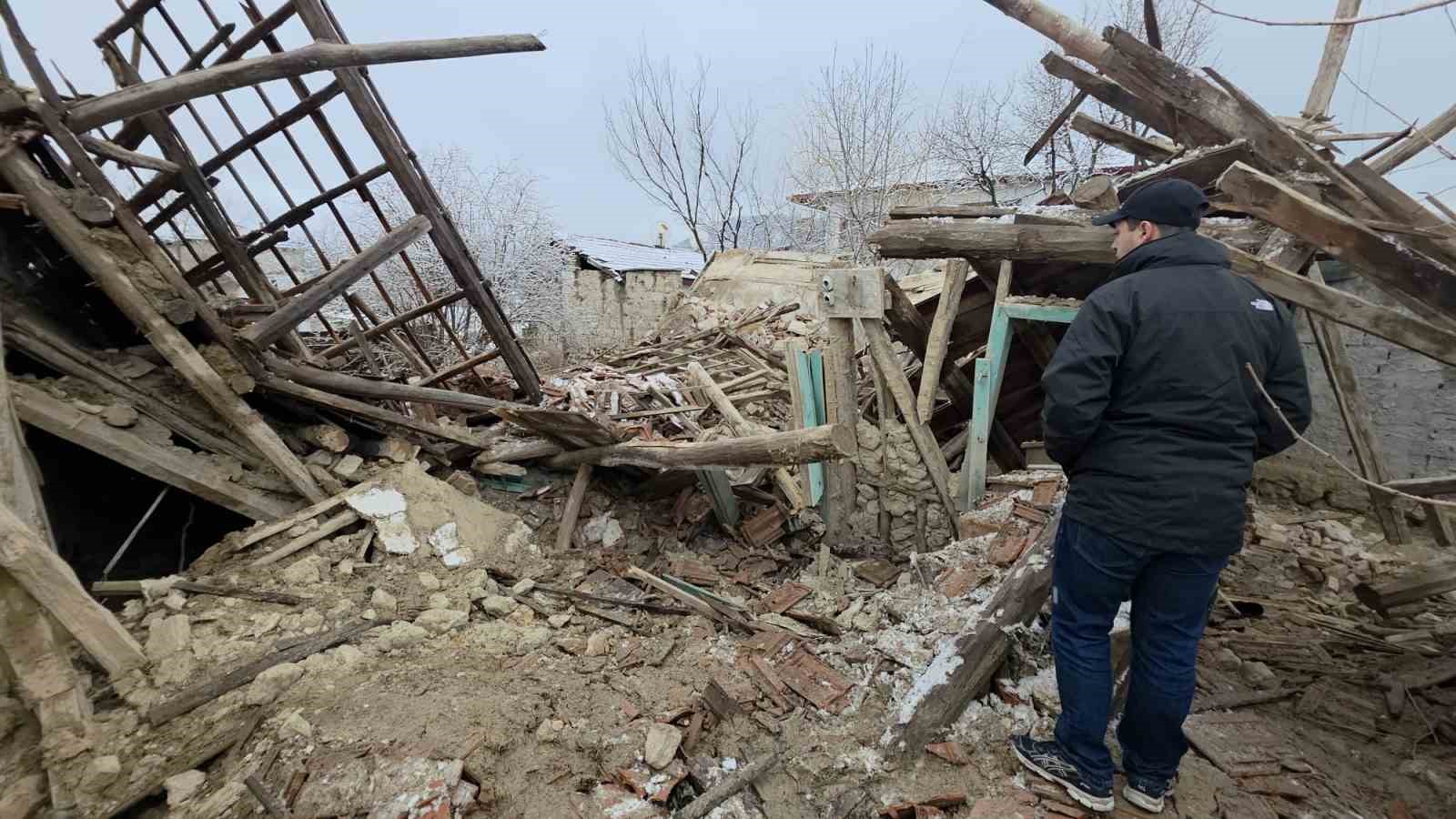 Kütahya’da güvercinlerini kontrol etmek isterken enkaz altında kaldı