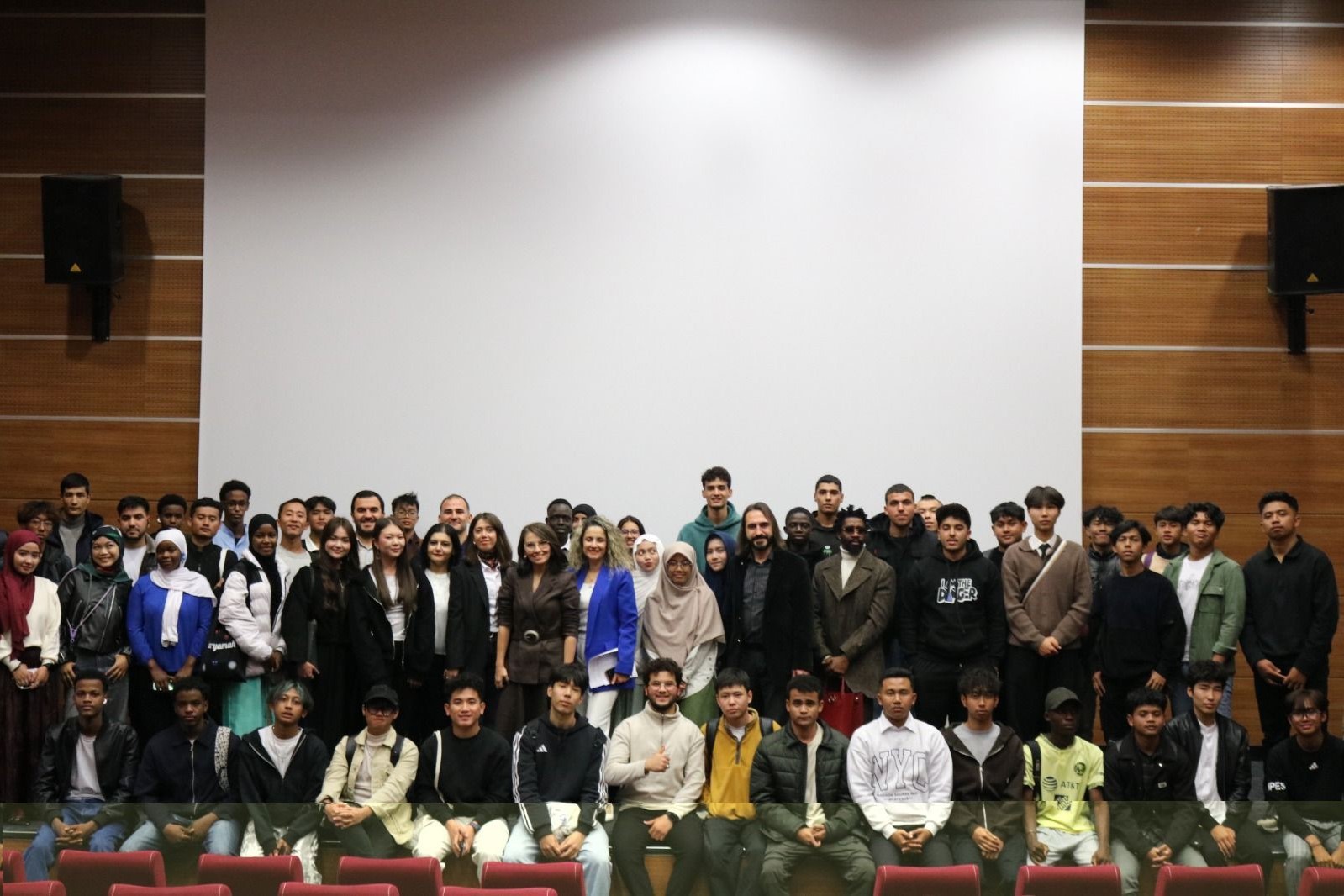 23 farklı &uuml;lkeden 111 &ouml;ğrenci T&uuml;rk&ccedil;e eğitimi alıyor
