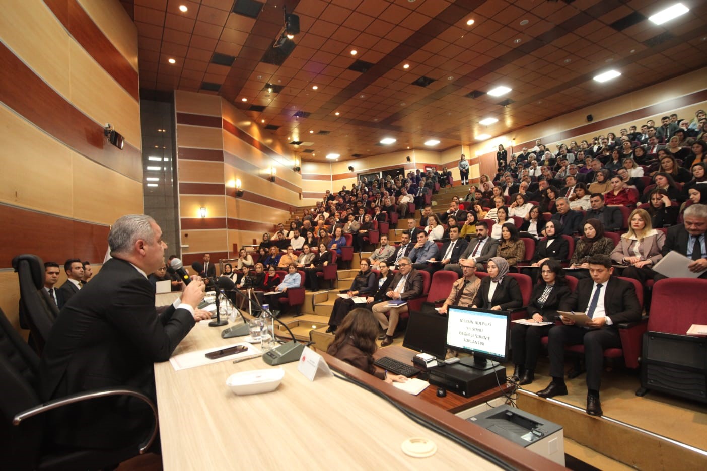 Mersin Adliyesi&rsquo;nde rekor performans: 89 bin dosyada karar &ccedil;ıktı
