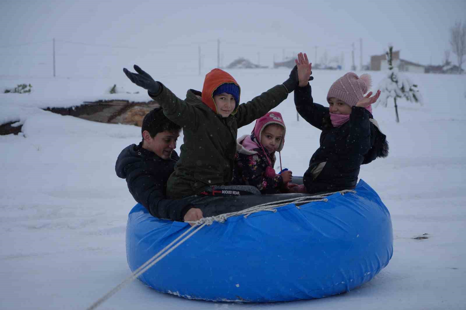 Demirözü’nde eğitime kar engeli