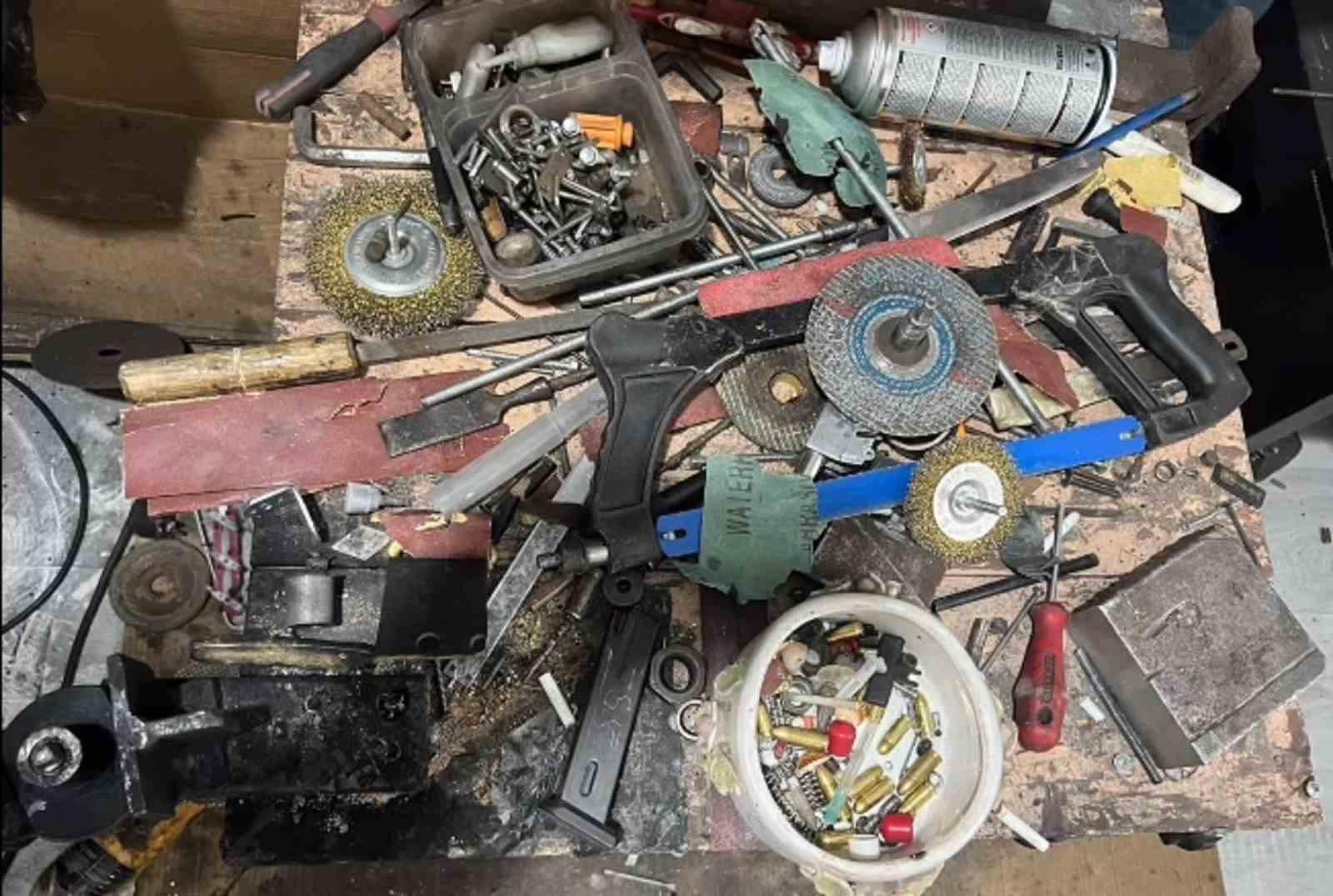 D&ouml;rtyol&rsquo;da ka&ccedil;ak silah ve uyuşturucu operasyonu: 1 tutuklama
