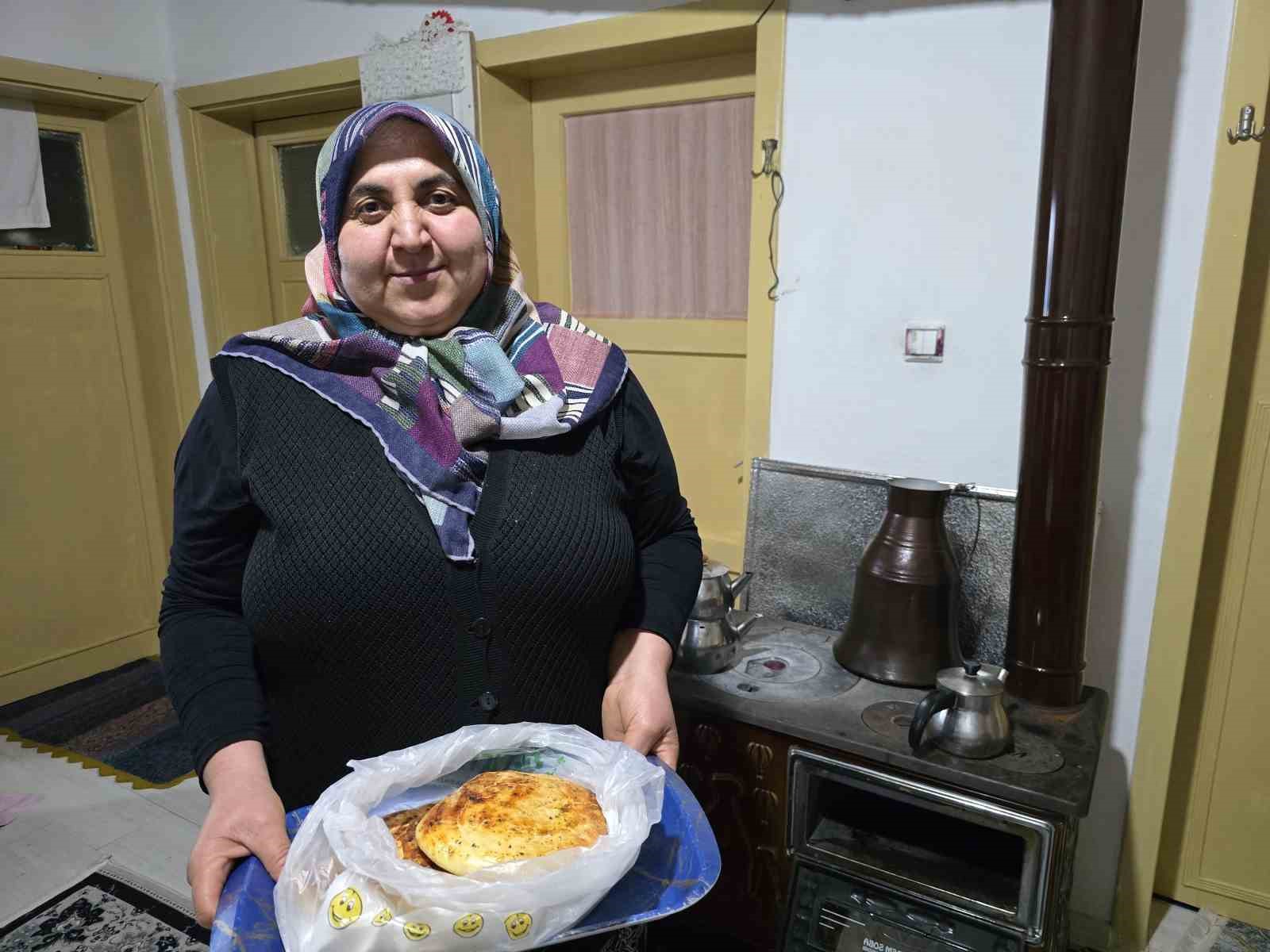 Yozgat&rsquo;ta kar yağışı y&uuml;zleri g&uuml;ld&uuml;rd&uuml;
