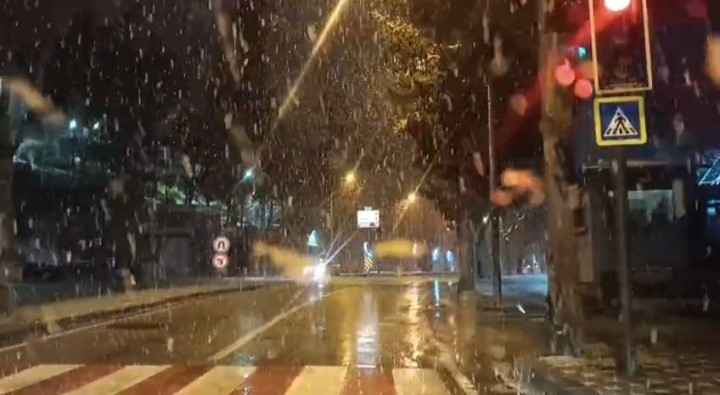 Bursa&rsquo;da kar yağışı etkisini g&ouml;stermeye başladı
