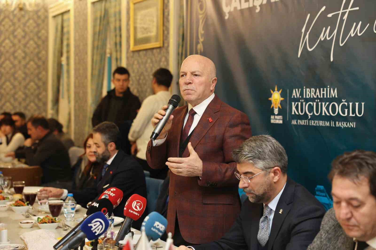 Başkan Sekmen ve K&uuml;&ccedil;&uuml;koğlu medya mensuplarıyla buluştu
