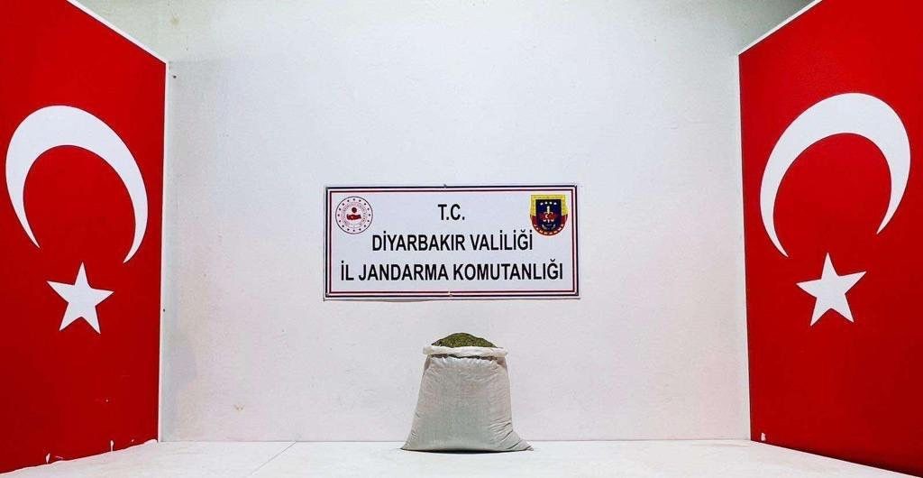 Diyarbakır&rsquo;da 28 kilo esrar ele geçirildi