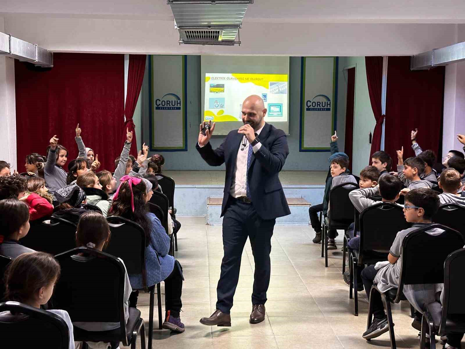 &Ccedil;oruh EDAŞ, Enerji Verimliliği Haftası&rsquo;nda 5 ilde &ccedil;ocuklarla buluştu
