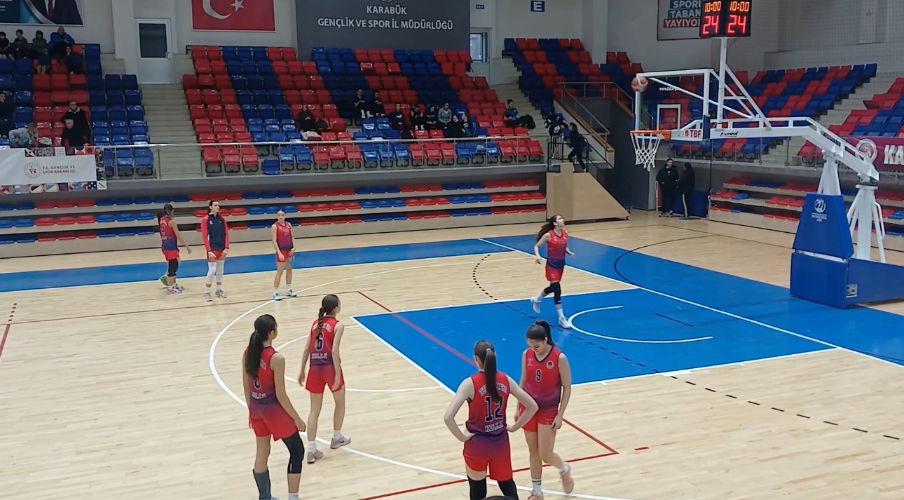 Karab&uuml;k&rsquo;te Okul Sporları Gen&ccedil;ler Basketbol Grup M&uuml;sabakaları başladı
