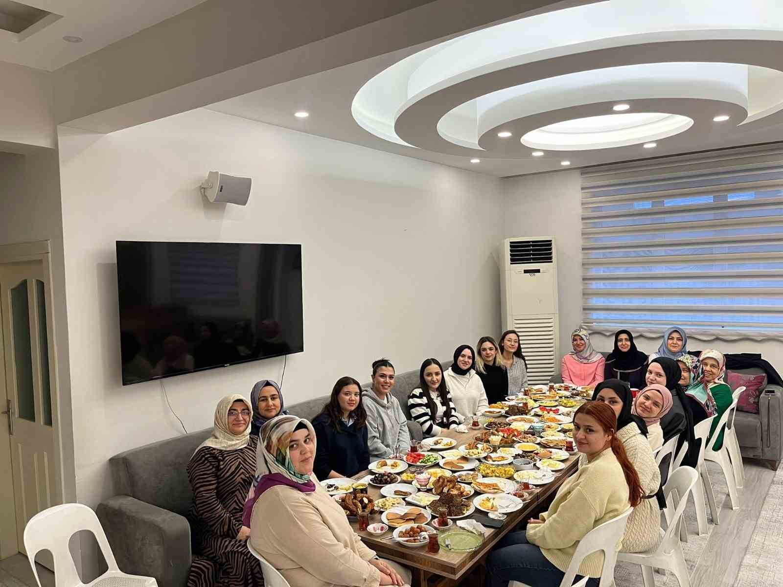 Yurtlarda sınav stresine karşı moral etkinlikleri d&uuml;zenlendi
