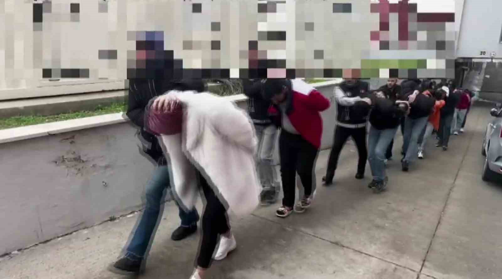 Adana’da uyuşturucu operasyonu: 11 tutuklama