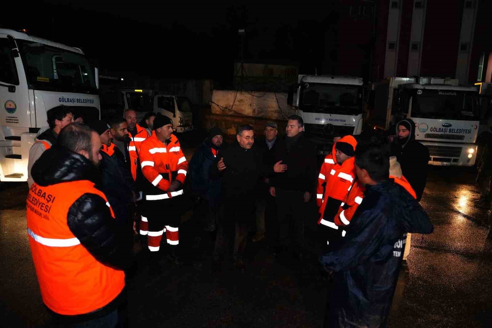 Odabaşı&rsquo;dan karla m&uuml;cadele ekiplerine ziyaret
