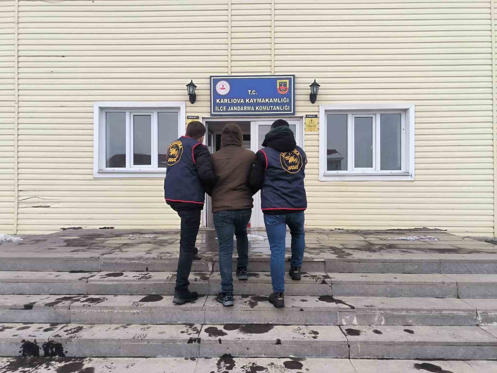 Bingöl’de kesinleşmiş hapis cezası bulunan 7 zanlı yakalandı