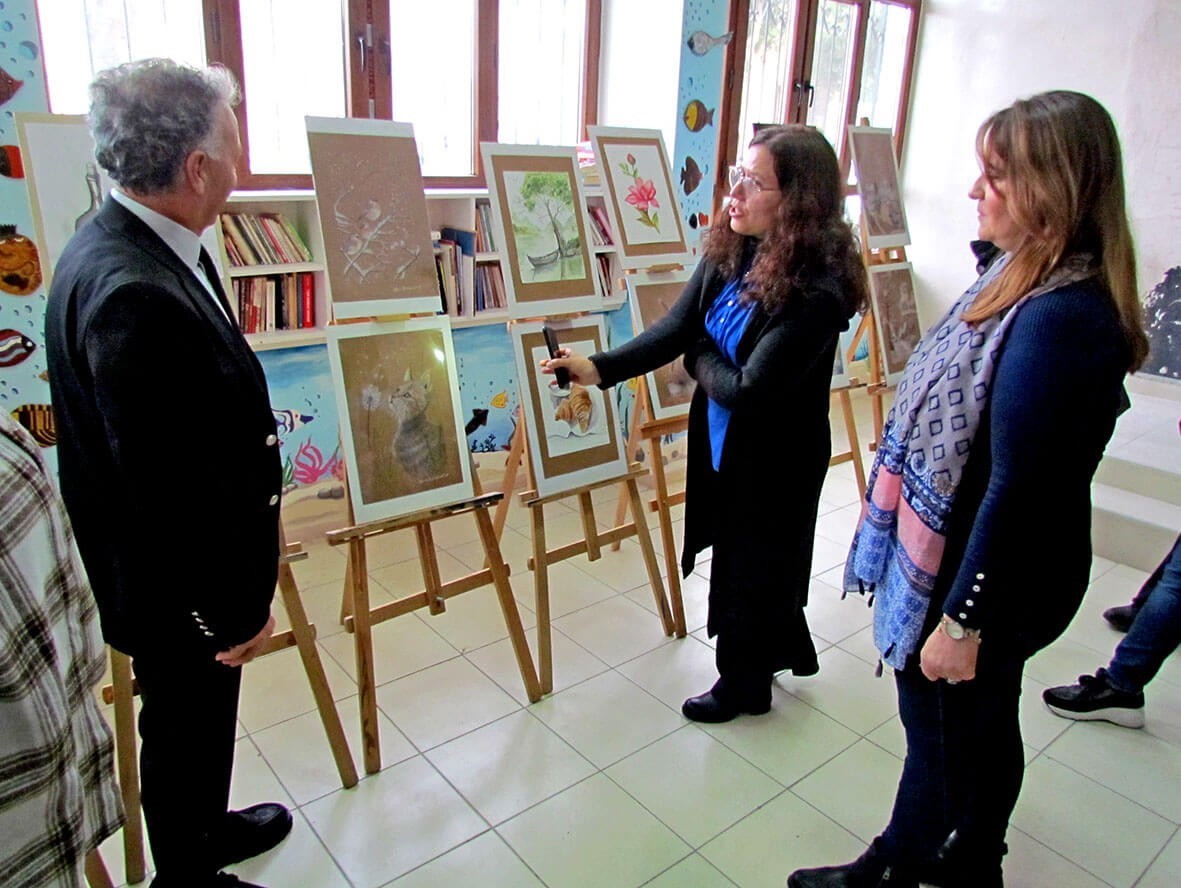 Çeşme Halk Eğitim Merkezi’nde yeni yılın ilk sergisi açıldı