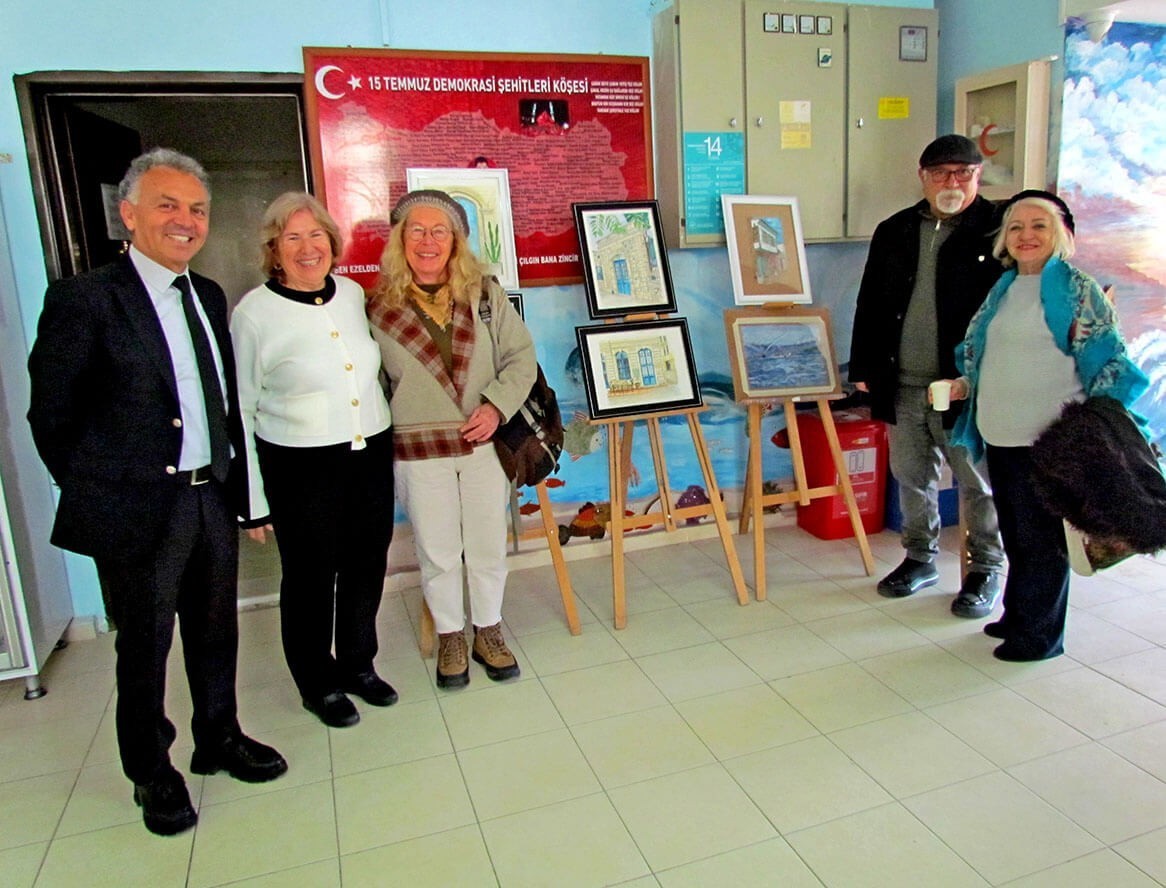 &Ccedil;eşme Halk Eğitim Merkezi&rsquo;nde yeni yılın ilk sergisi a&ccedil;ıldı
