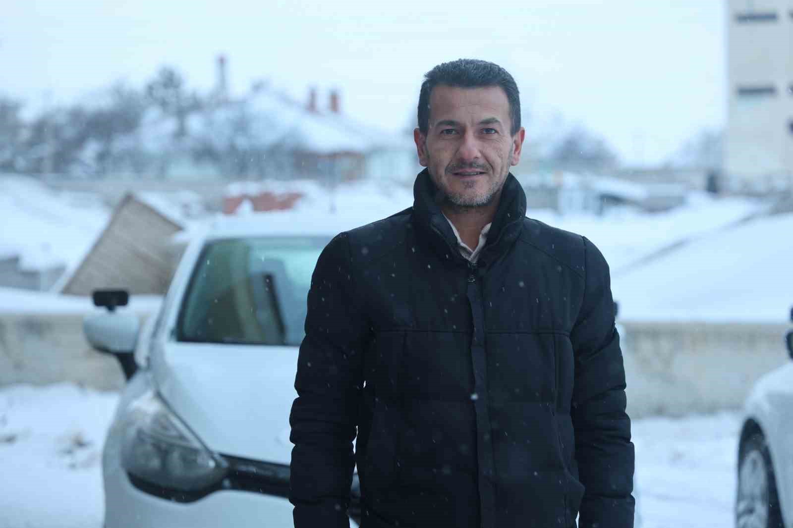 S&uuml;r&uuml;c&uuml;lere yollarda g&ouml;r&uuml;nmeyen gizli tehlike uyarısı
