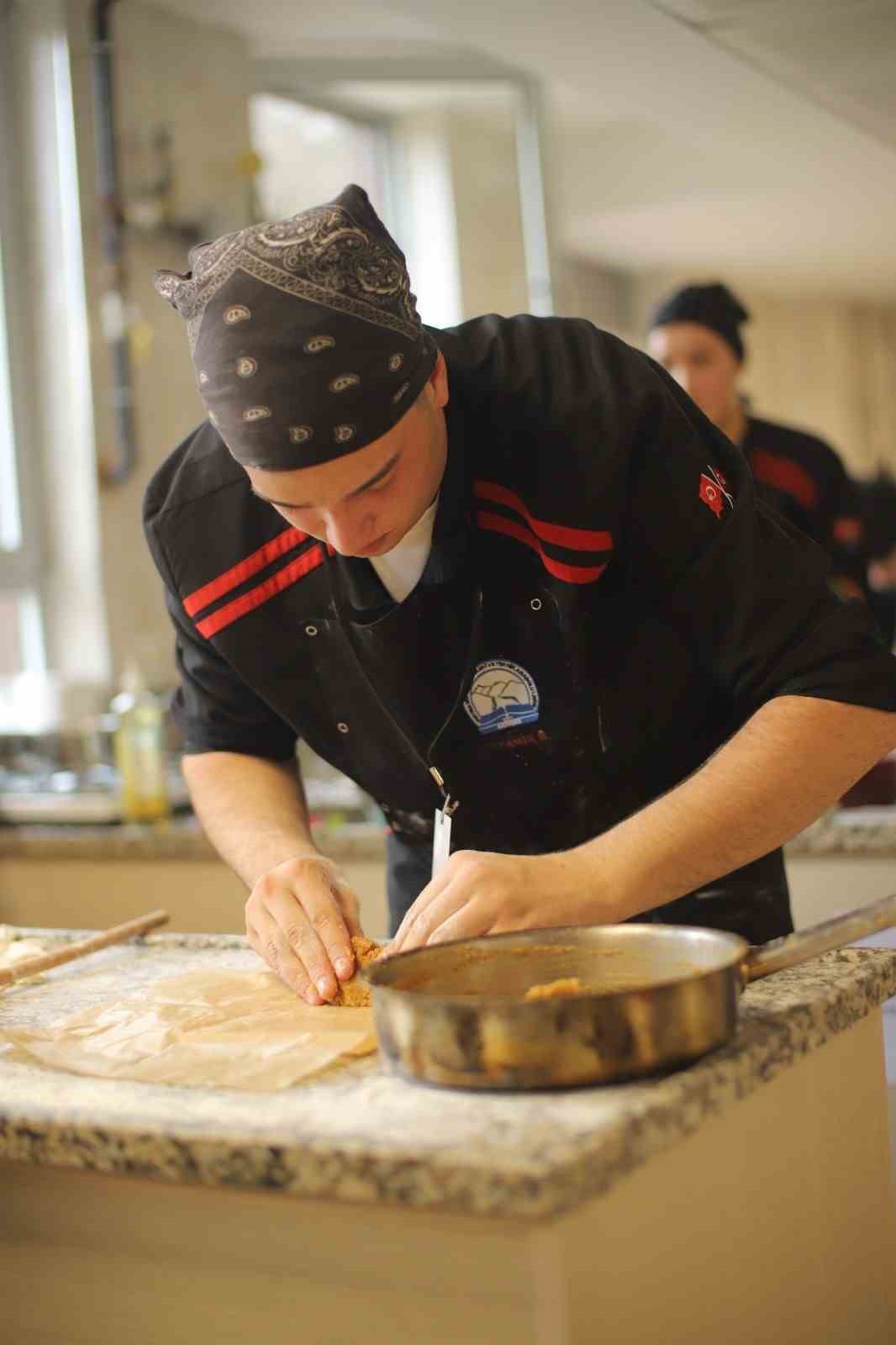 &lsquo;Anne Re&ccedil;eteleri ile T&uuml;rk Mutfağı&rsquo; Rize&rsquo;de hayat buldu
