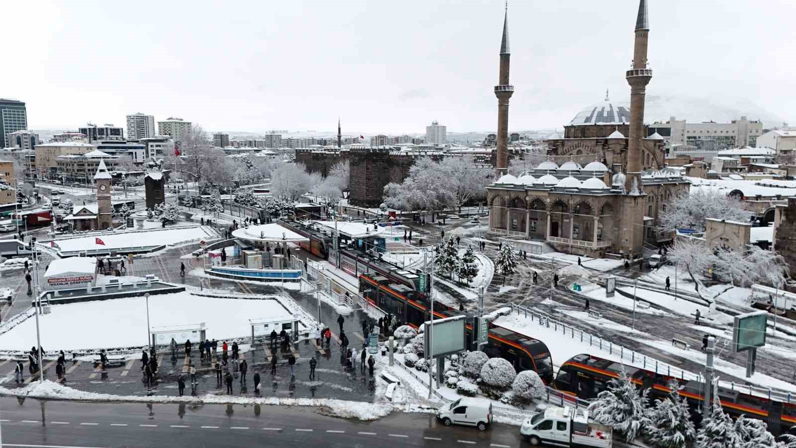 Kayseri&rsquo;de kar g&uuml;zelliği
