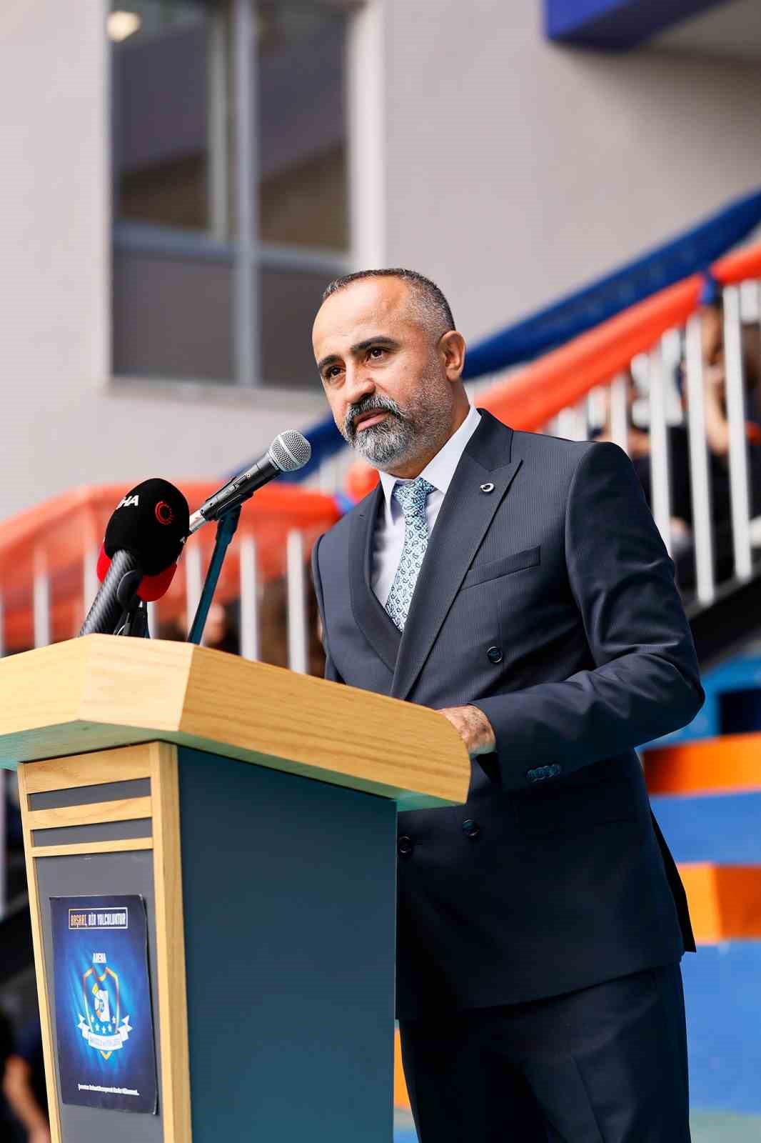 Arena bursluluk sınavına yoğun ilgi
