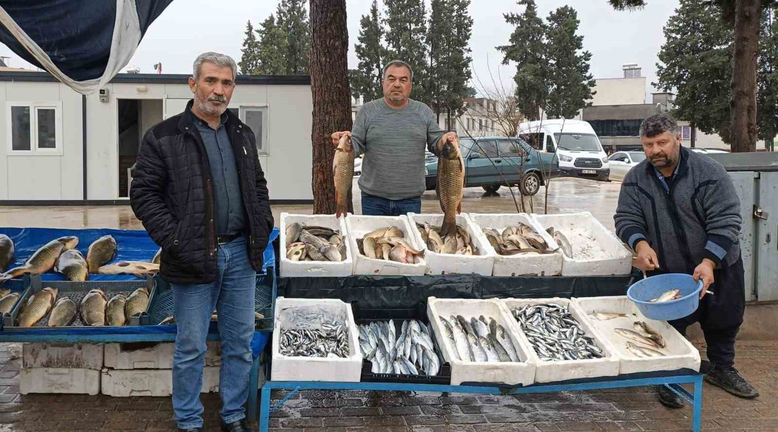 Araban’da soğuk hava balığa talebi artırdı
