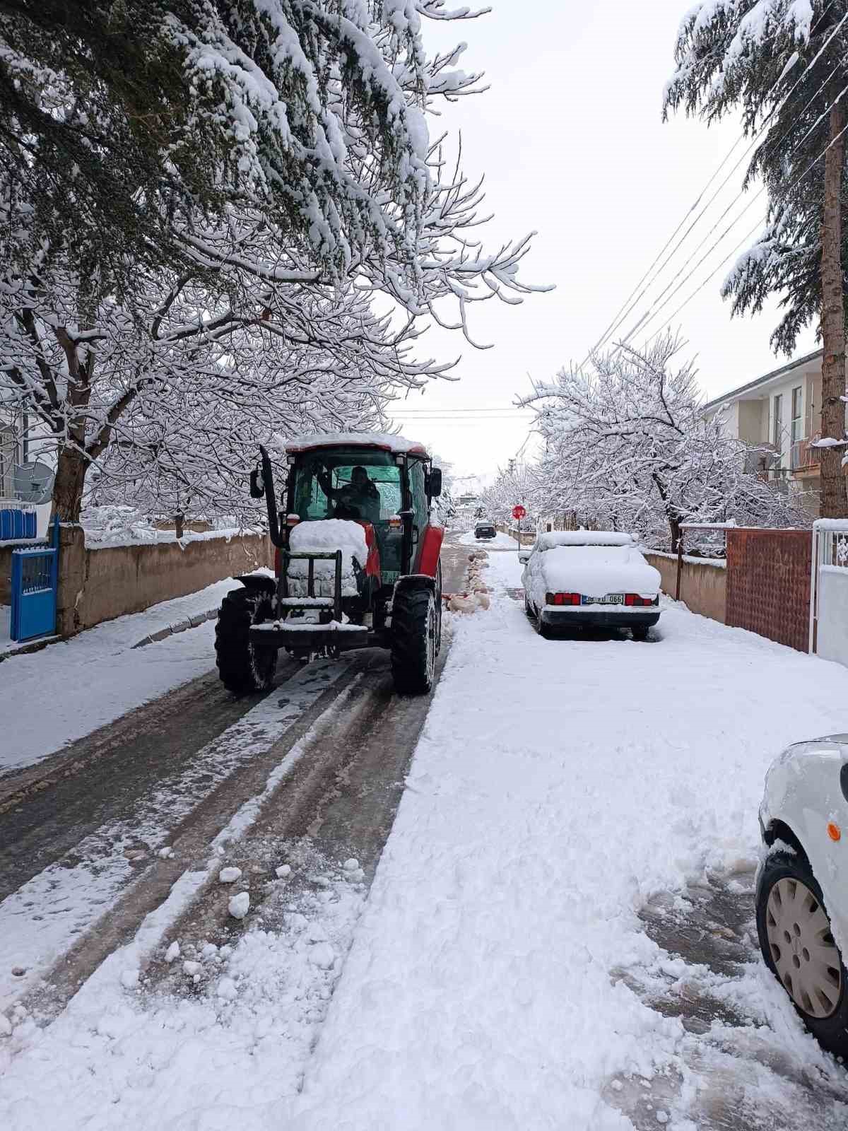 Develi’de kar kalınlığı 10 santime ulaştı