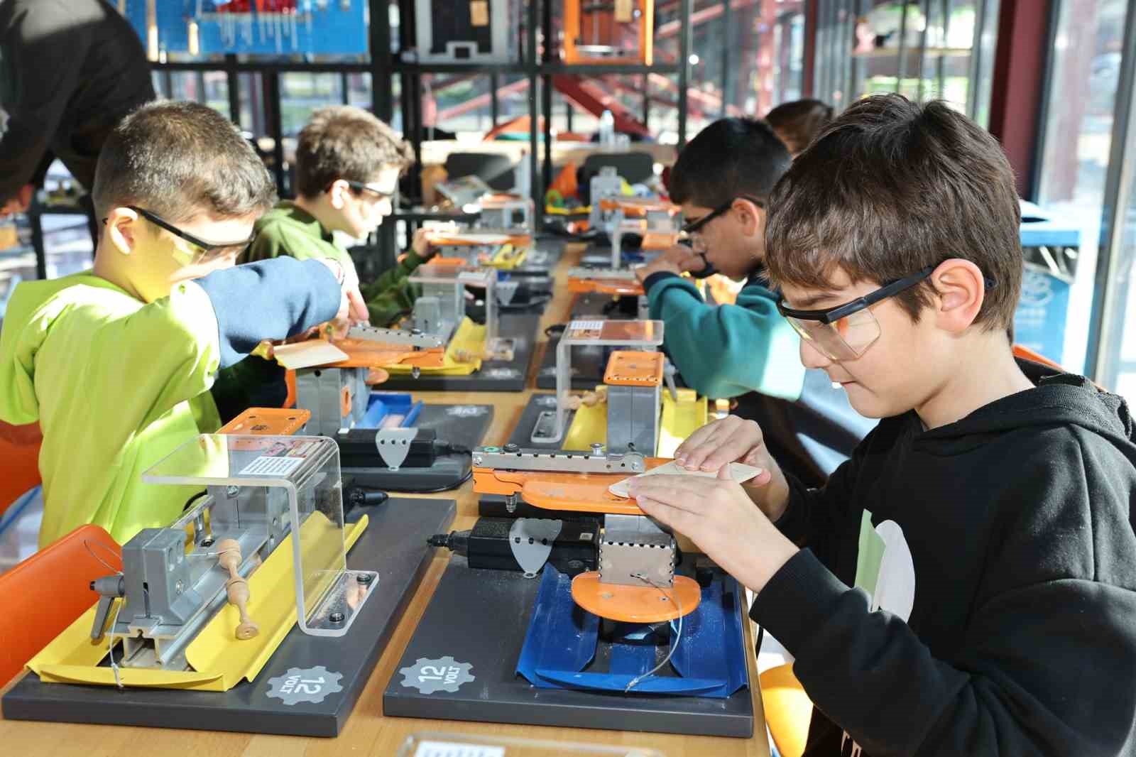 Nilüfer Belediyesi’nden çocuklara yarıyıl hediyesi