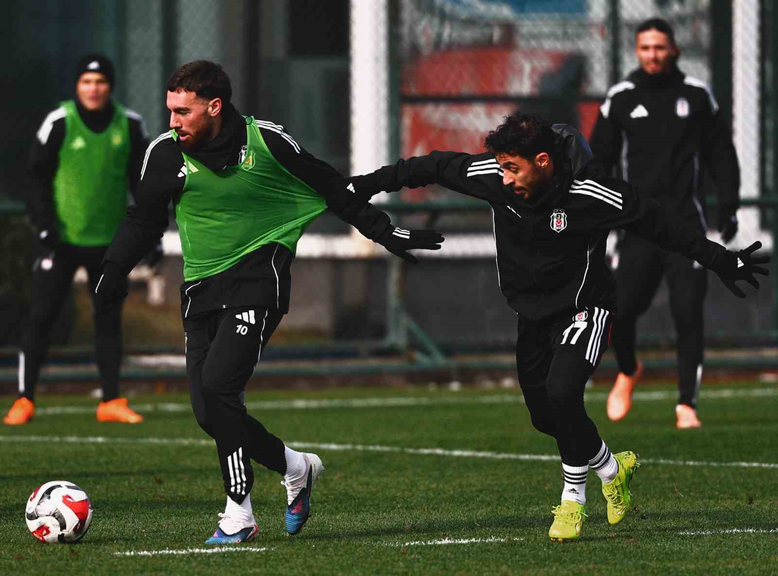Beşiktaş&rsquo;ta Ankara Ke&ccedil;i&ouml;reng&uuml;c&uuml; ma&ccedil;ı hazırlıkları devam etti
