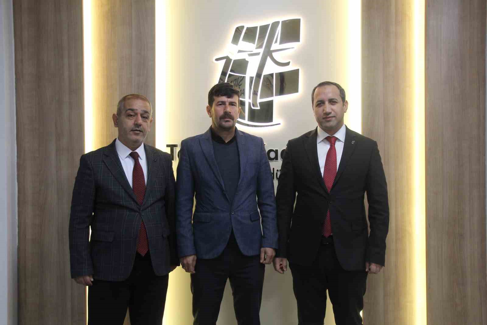 32 yıllık hasret sona erdi, Seslice k&ouml;y&uuml; tapularına kavuştu
