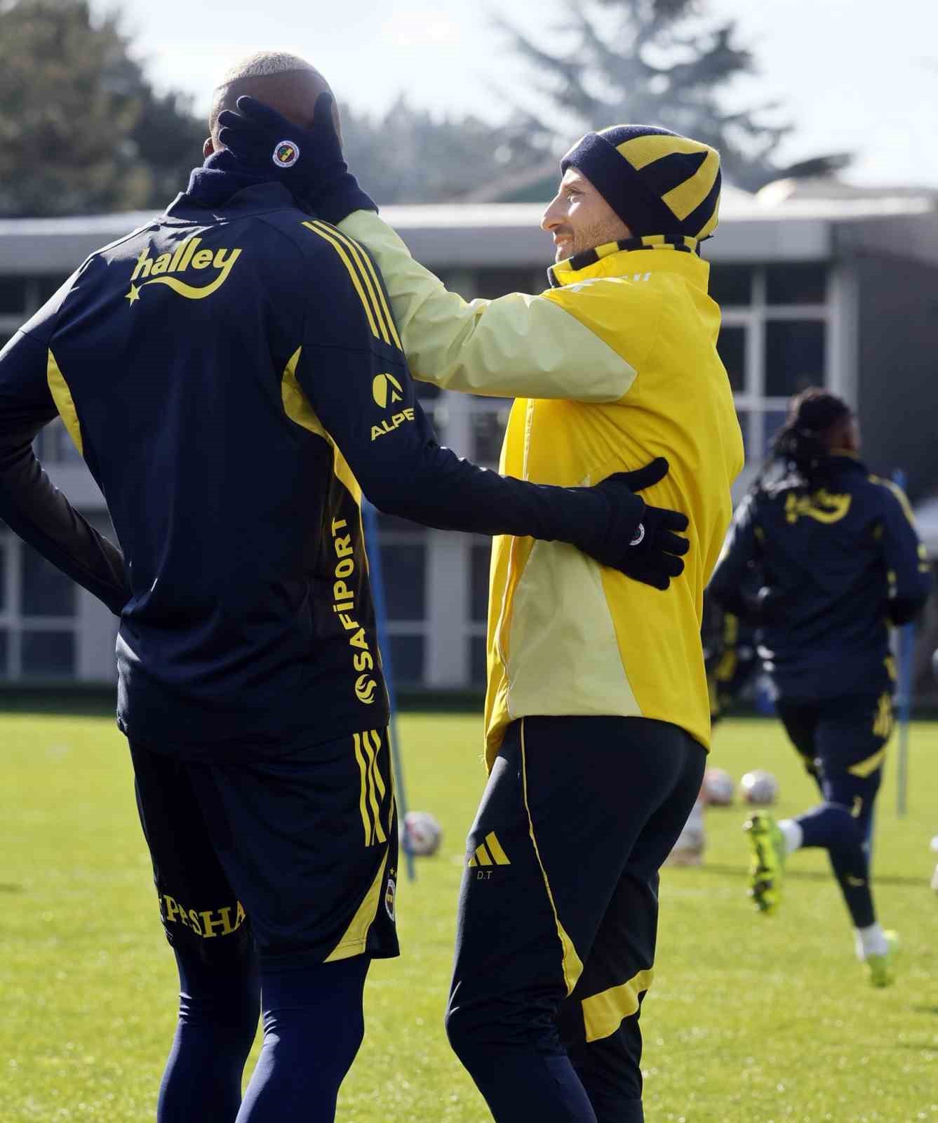 Fenerbahçe, Beyoğlu Yeni Çarşı maçının hazırlıklarını tamamladı