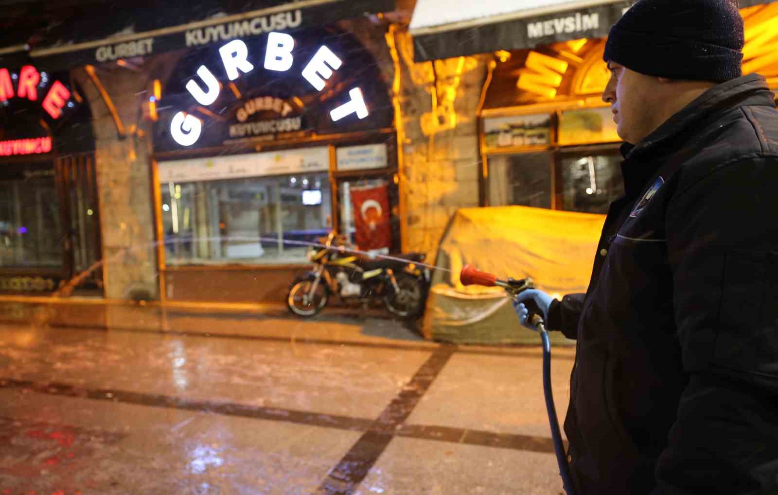 Kar yağışına karşı Tokat Belediyesi’nden etkin mücadele