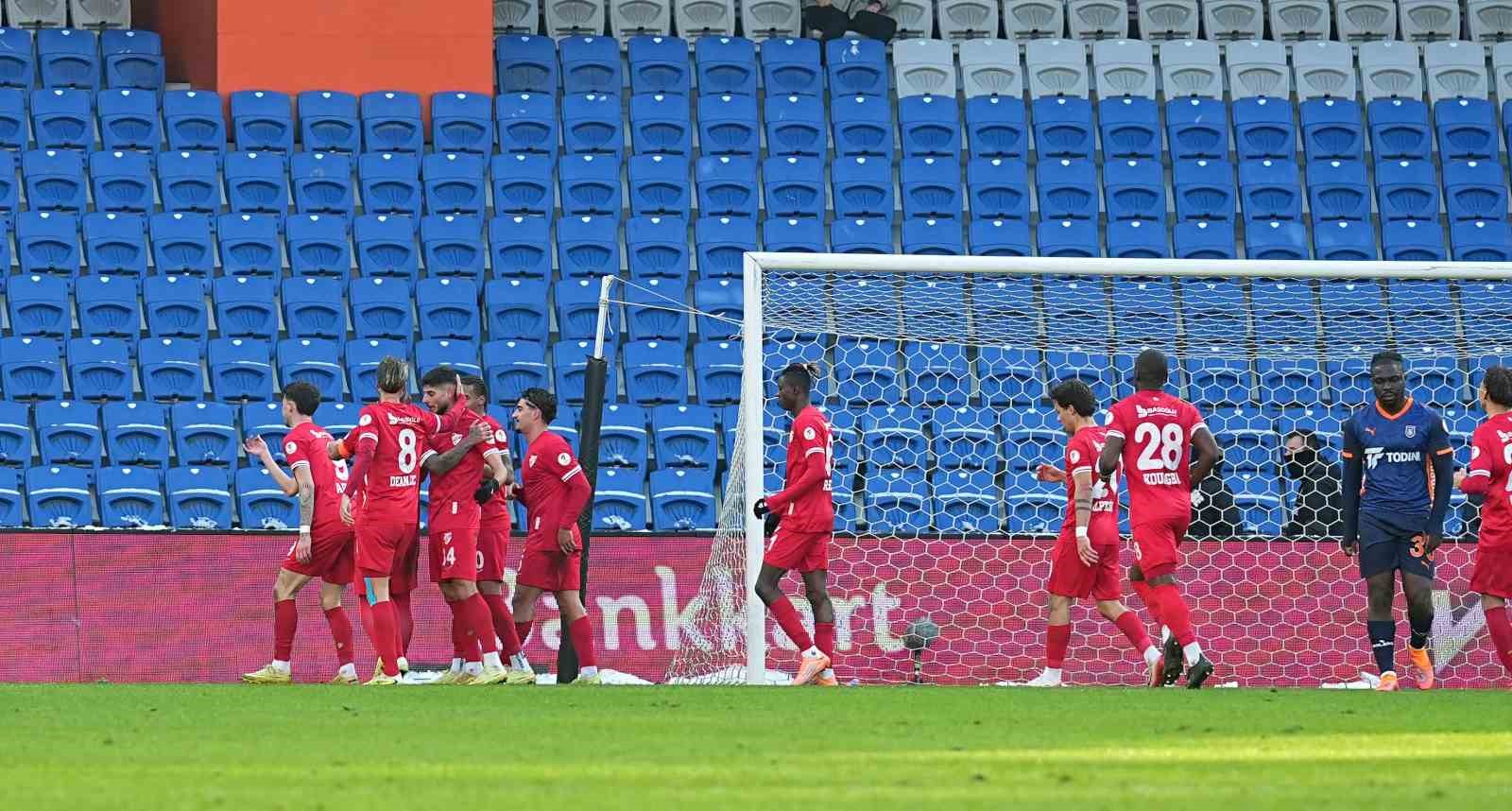 Ziraat T&uuml;rkiye Kupası: RAMS Başakşehir: 1 - Boluspor: 1 (İlk yarı)
