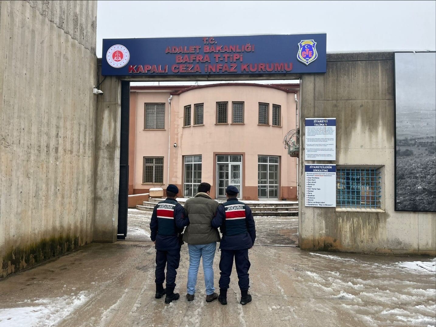 Samsun&rsquo;da FET&Ouml;&rsquo;den hapis cezası bulunan 2 h&uuml;k&uuml;ml&uuml; yakalandı
