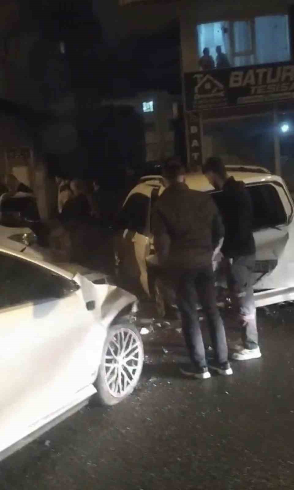 Batman&rsquo;da zincirleme trafik kazası: 1 yaralı