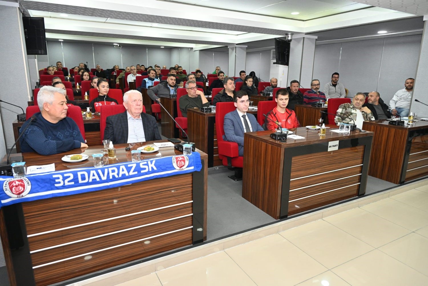 Isparta Belediyesi&rsquo;nden amat&ouml;r spor kul&uuml;plerine &ouml;nemli destek
