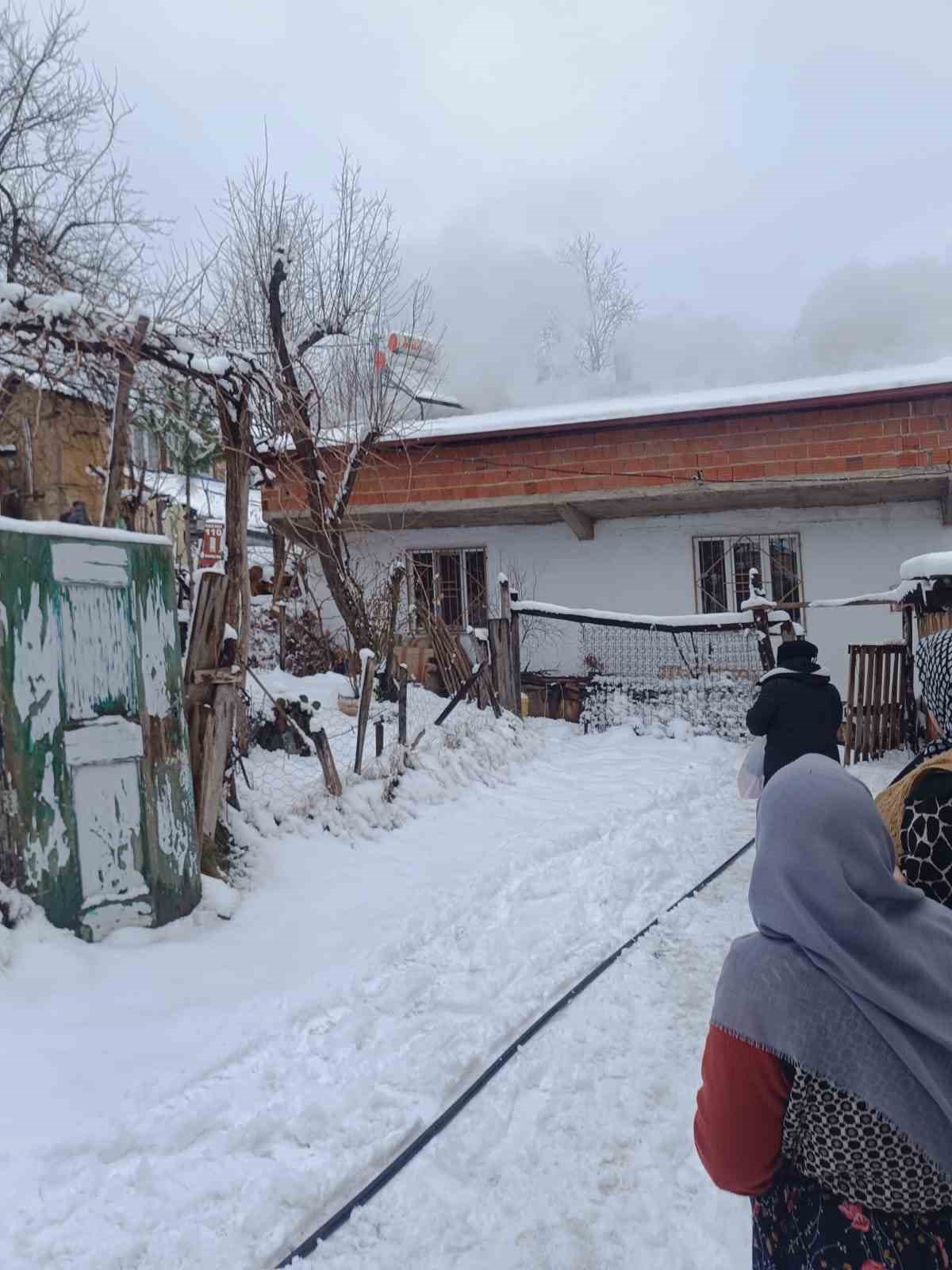 İneg&ouml;l&rsquo;de yangın: 1 yaralı
