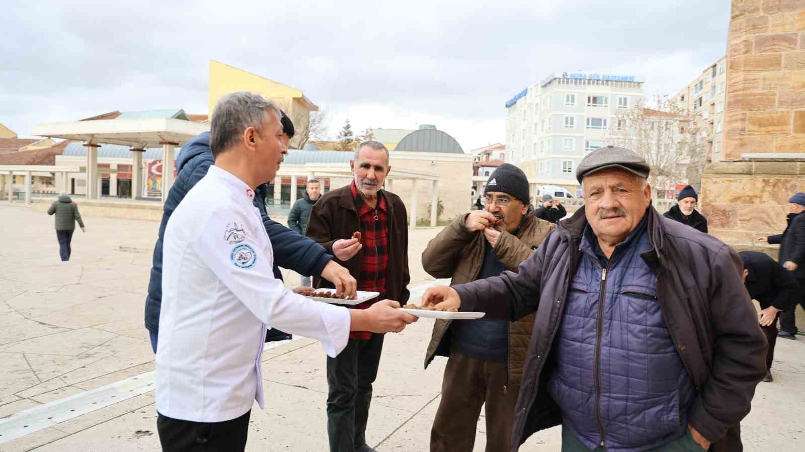 Kırşehir&rsquo;de soğuk havalara karşı asırlık lezzet: "Ahi helvası"
