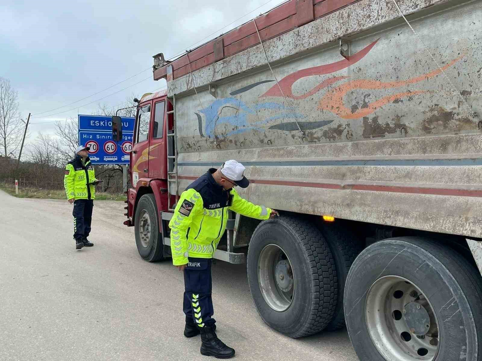 Ordu’da jandarma ekiplerinden denetimler: Aranan 54 şüpheli yakalandı