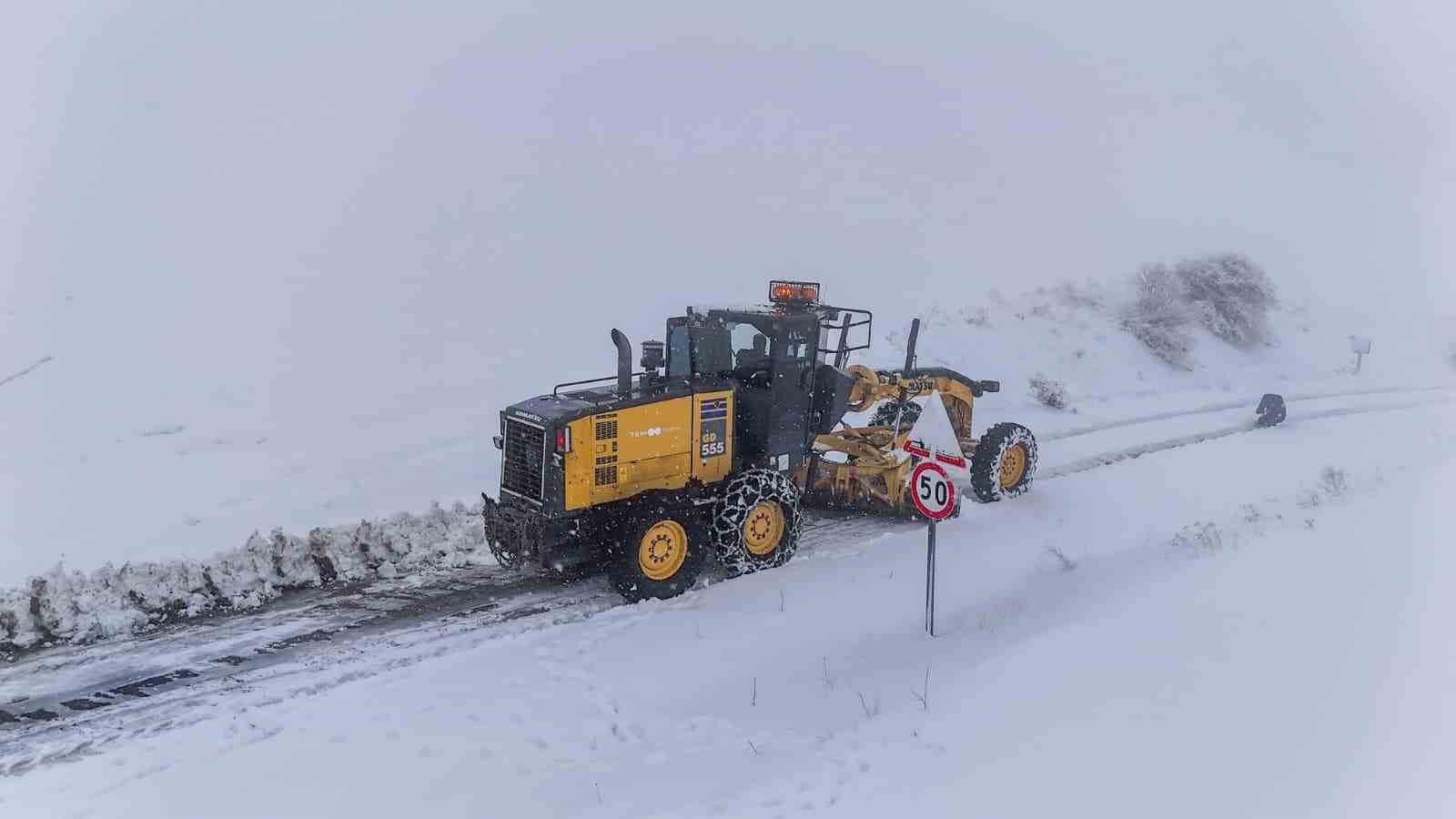 İlkadım’da kar mesaisi: "Toplu taşıma tercih edilmeli"
