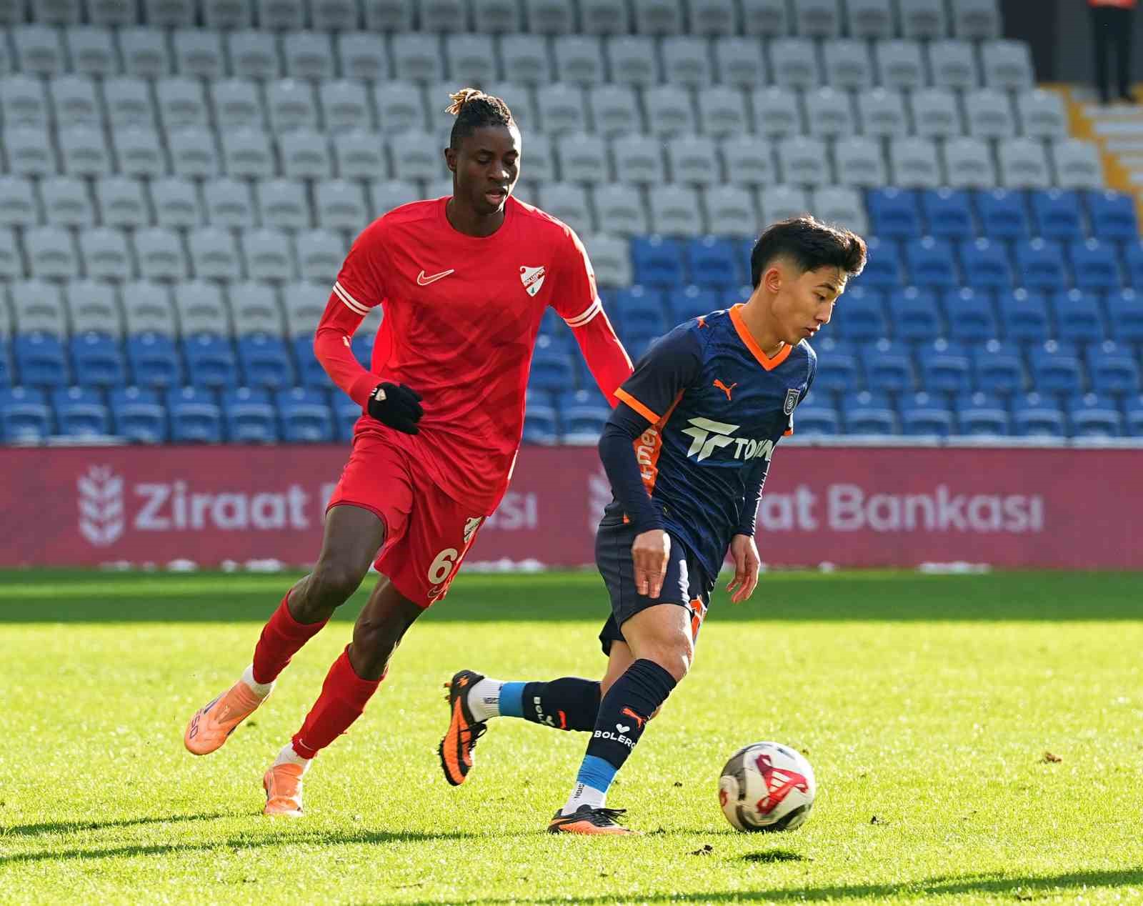 Ziraat T&uuml;rkiye Kupası: RAMS Başakşehir: 0 - Boluspor: 0 (Ma&ccedil; devam ediyor)
