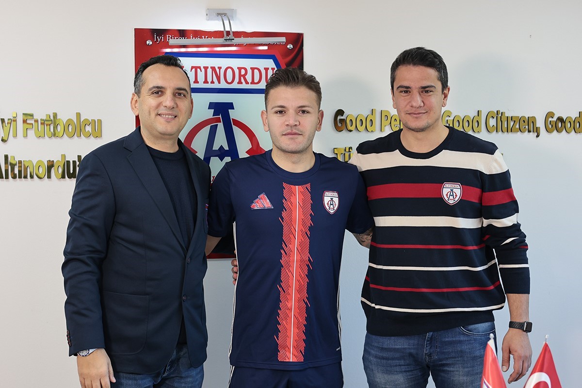 Altınordu&rsquo;dan orta sahaya takviye
