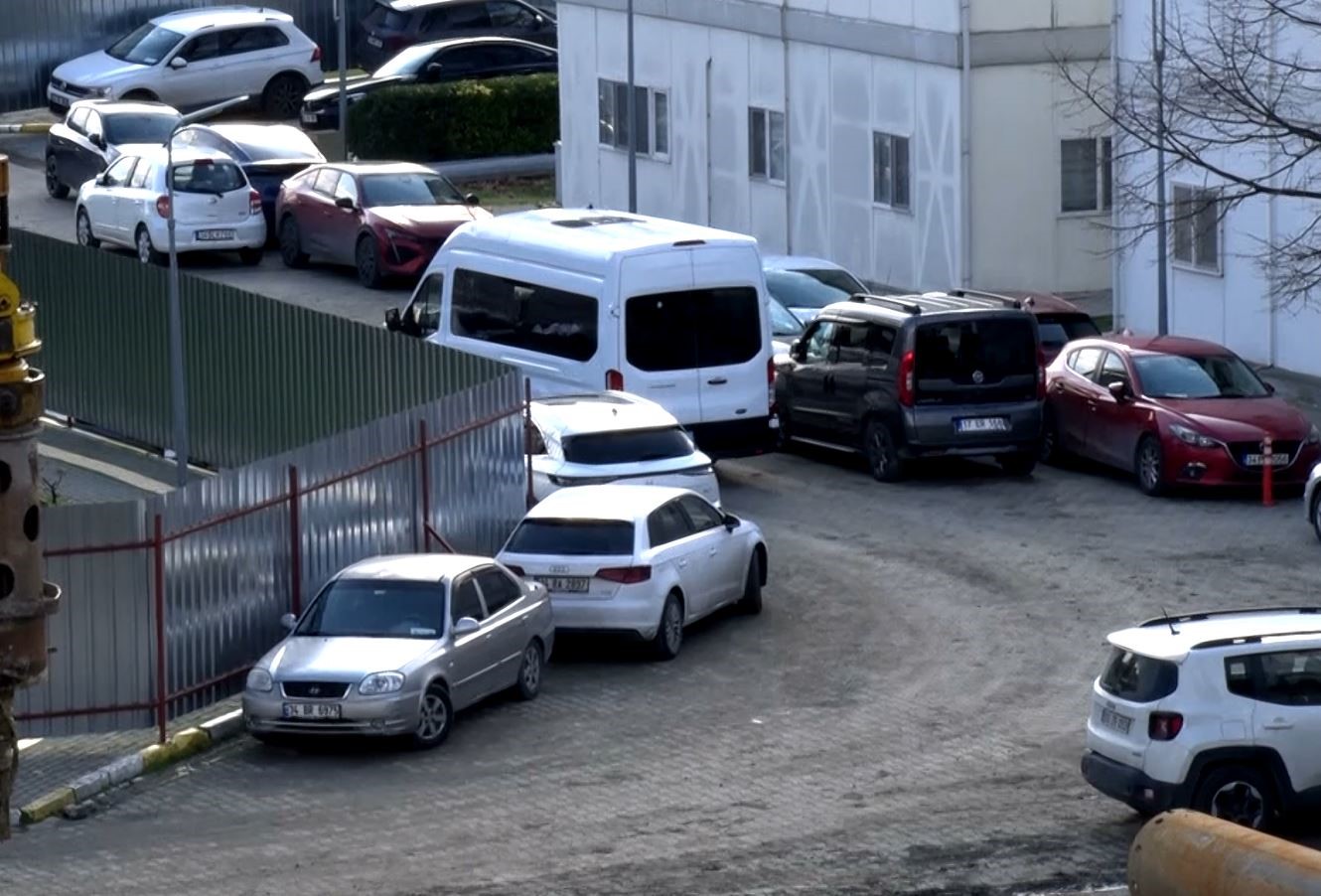 Oktay Kaynarca&rsquo;nın da aralarında bulunduğu ş&uuml;pheliler Adli Tıp Kurumu&rsquo;nda sa&ccedil; ve kan &ouml;rneği verdi
