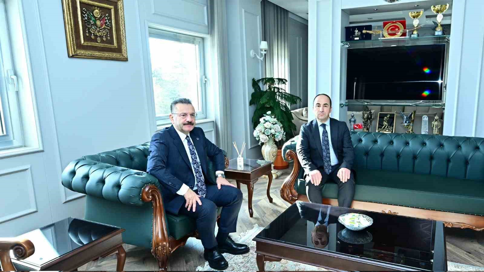 Eskişehir Valisi Aksoy, emniyet teşkilatı ile vedalaştı
