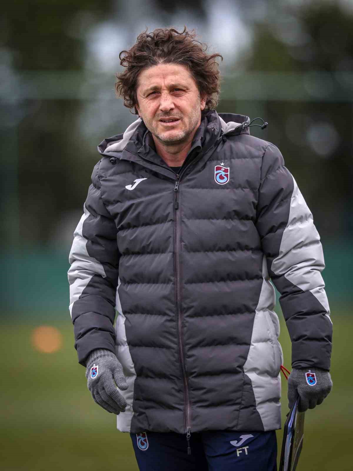 İstanbulspor ma&ccedil;ı hazırlıklarını tamamlayan Trabzonspor İstanbul&rsquo;a gitti
