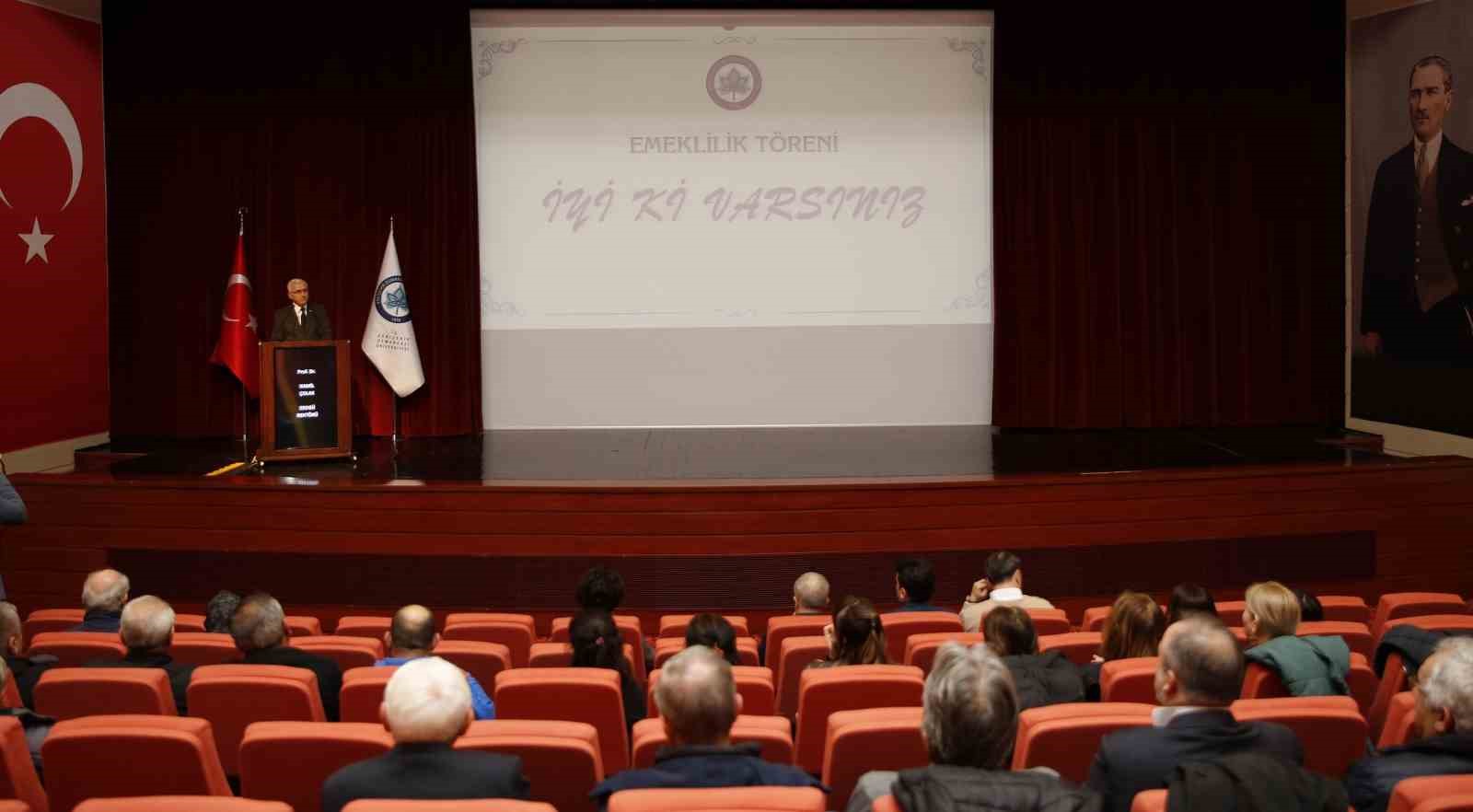 ESOG&Uuml;&rsquo;de &rsquo;İdari Personele Emeklilik T&ouml;reni&rsquo;
