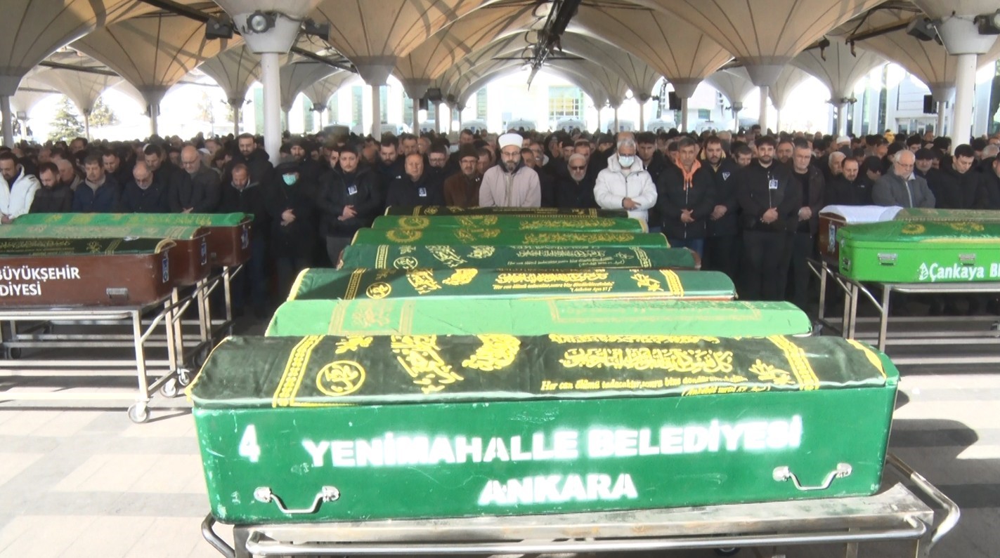 Vefat eden oyuncu Koray Ergun son yolculuğuna uğurlandı
