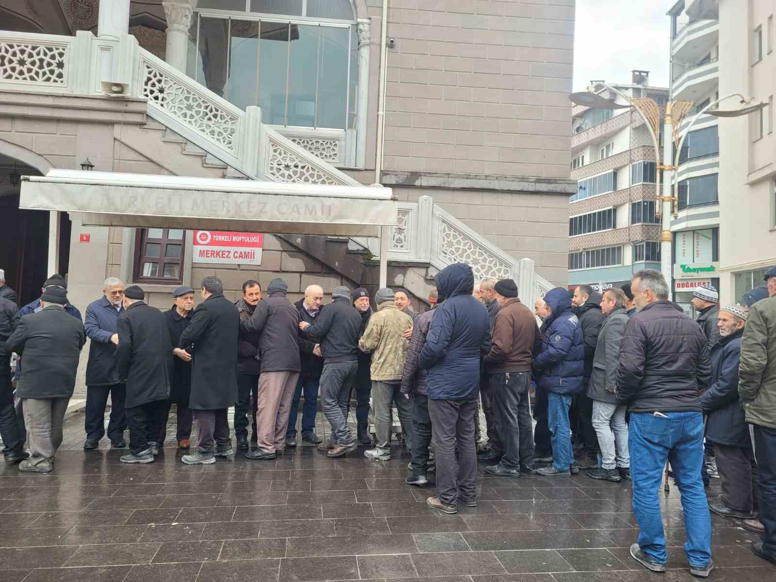 Türkeli’de umre yolcuları dualarla uğurlandı