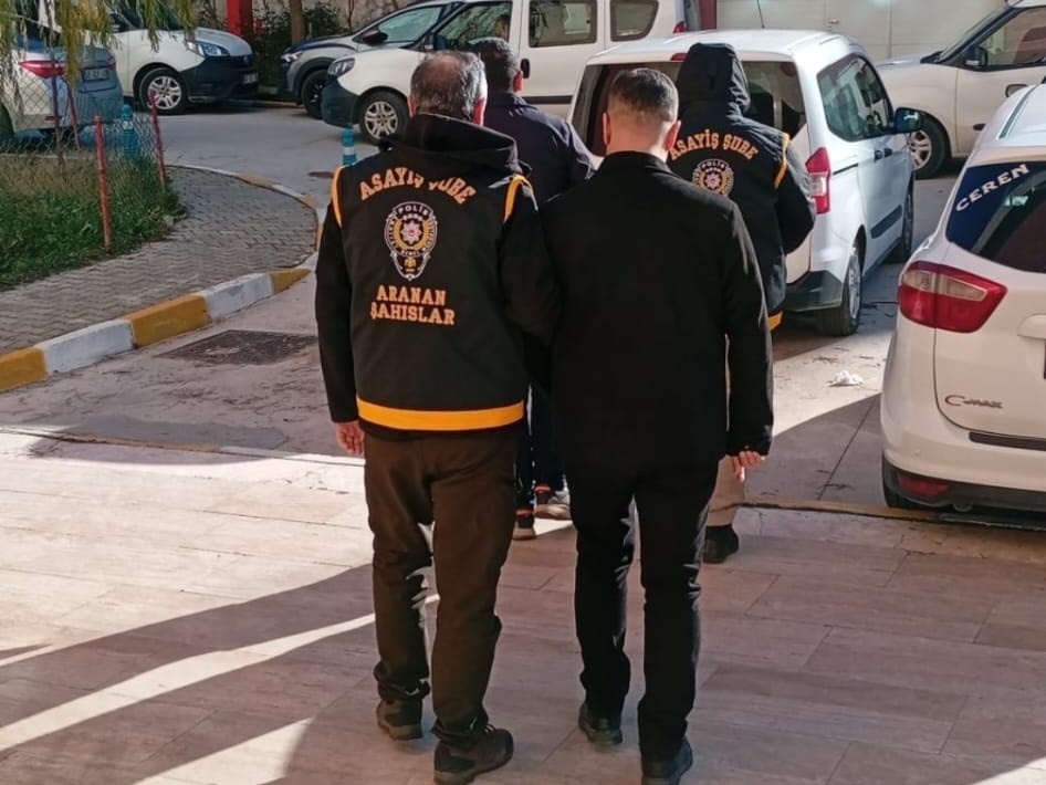 Manisa’da 2 firari yakalandı