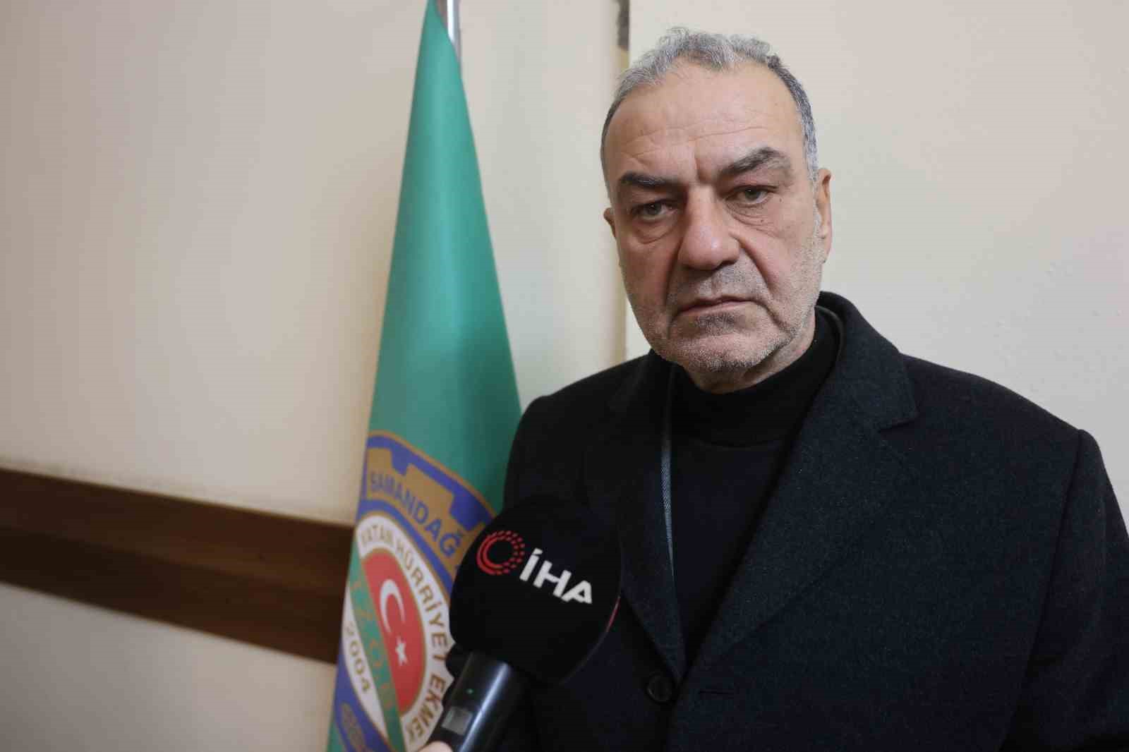 &Ccedil;ift&ccedil;inin dalından bedavaya vermeye razı olduğu mandalina bah&ccedil;elerinde toprak turuncuya d&ouml;nd&uuml;
