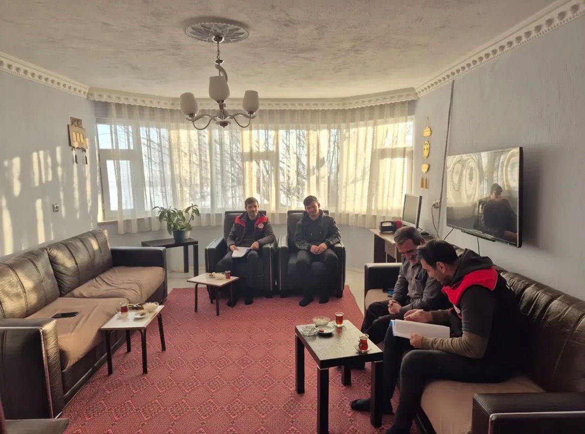 Diyadin&rsquo;de g&ouml;n&uuml;llere dokunan veteriner ziyareti
