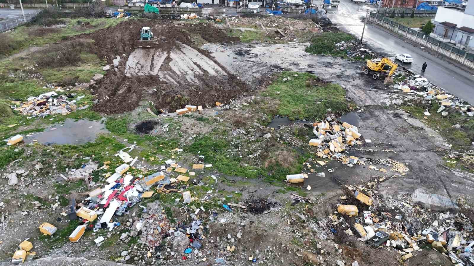 Erenler&rsquo;de inşa edilecek Diş Hastanesi i&ccedil;in zemin &ccedil;alışmaları s&uuml;r&uuml;yor
